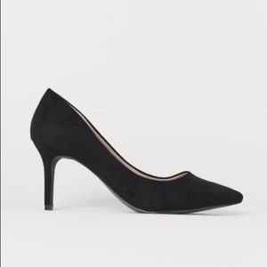 Pumps with Pointed Toes